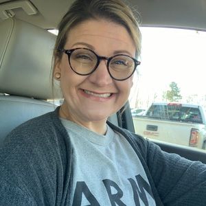 Meet your Posher, Lacy